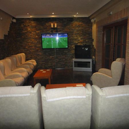 Hostal Real Plasencia Exterior foto